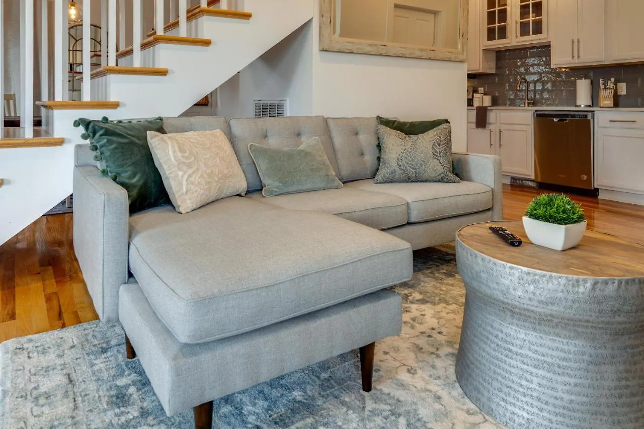 Skyline Views From Shelby With Wifi, Fully Furnished, Pet Friendly & In Unit Laundry Villa Nashville Holiday home
