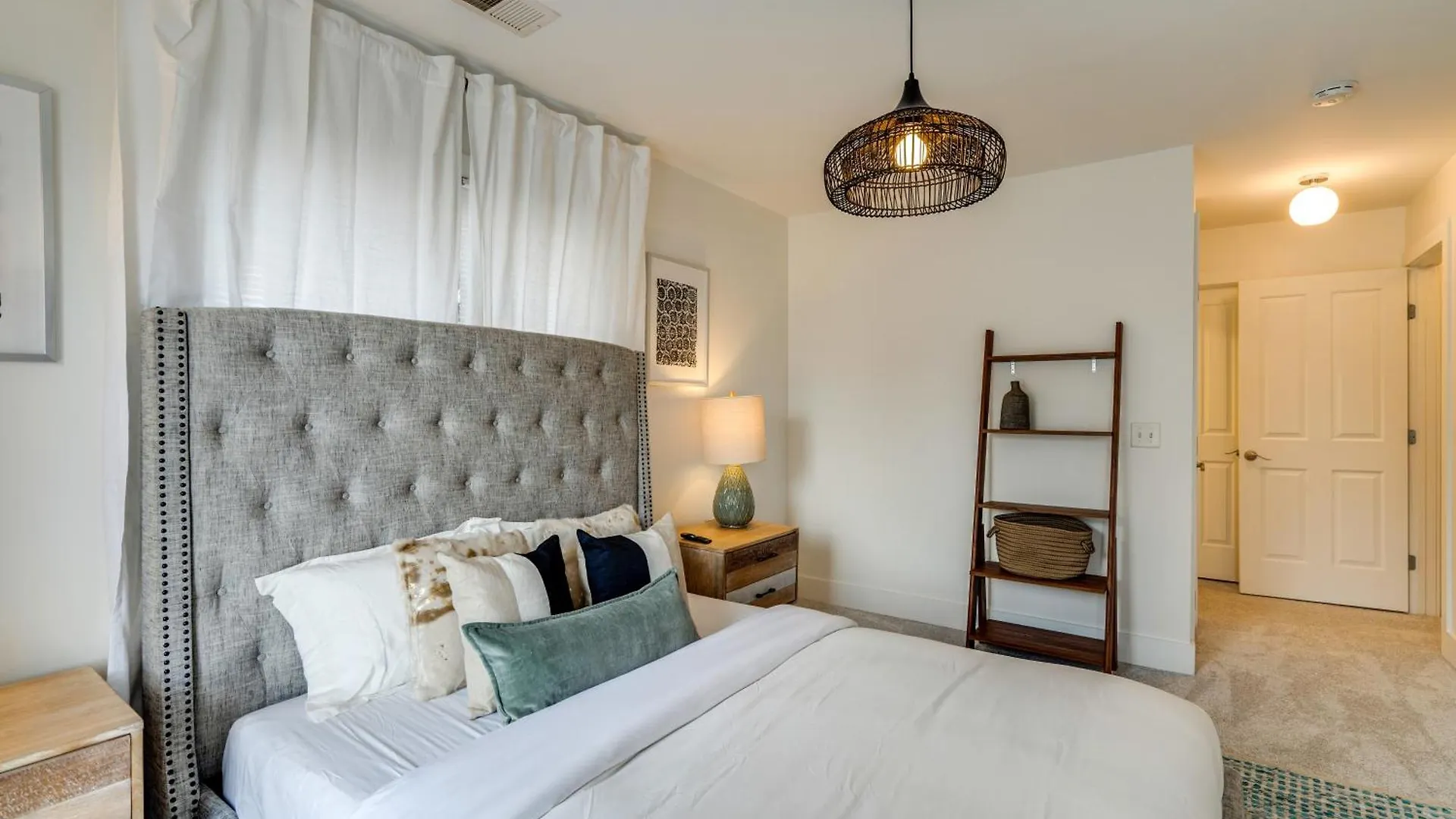Holiday home Skyline Views From Shelby With Wifi, Fully Furnished, Pet Friendly & In Unit Laundry Villa Nashville