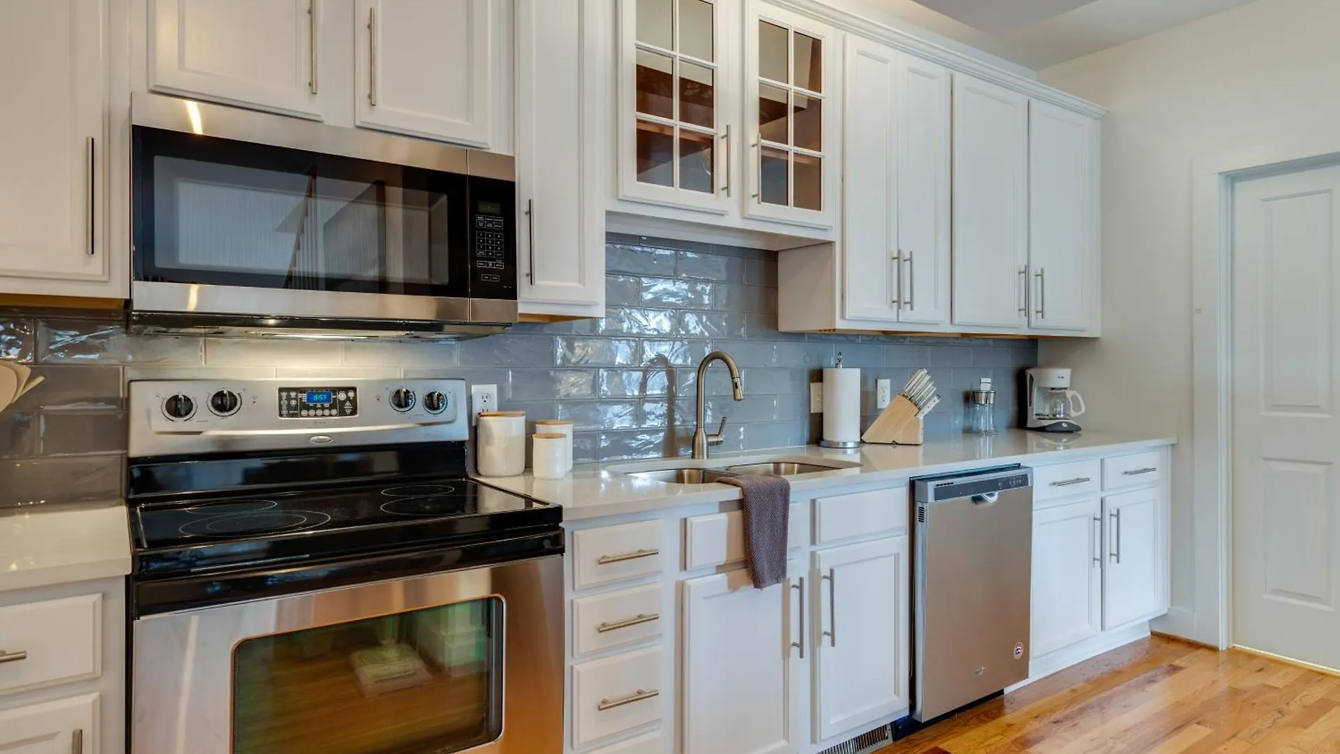 Skyline Views From Shelby With Wifi, Fully Furnished, Pet Friendly & In Unit Laundry Villa Nashville 0*,  United States